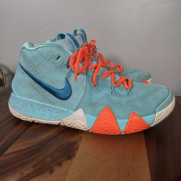 Nike Kyrie 4 \